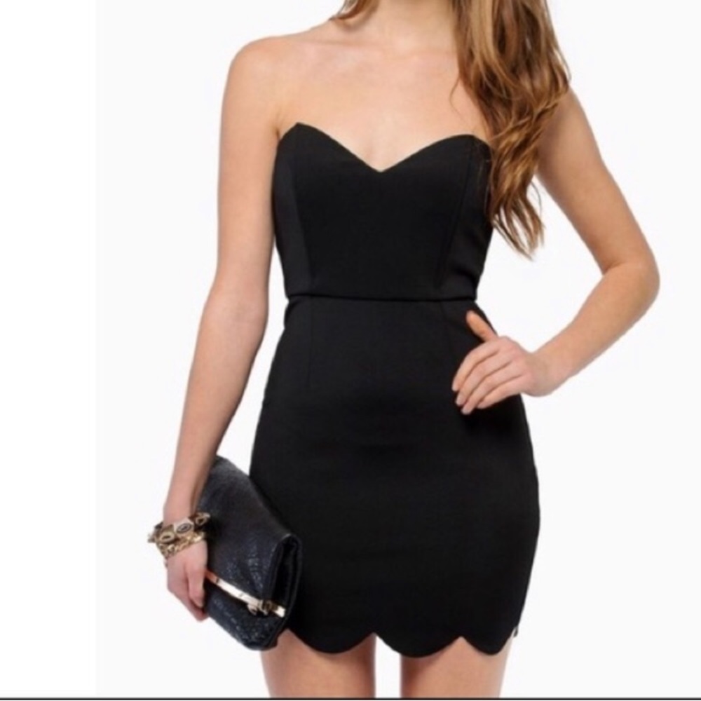 Strapless mini dress with scalloped detail